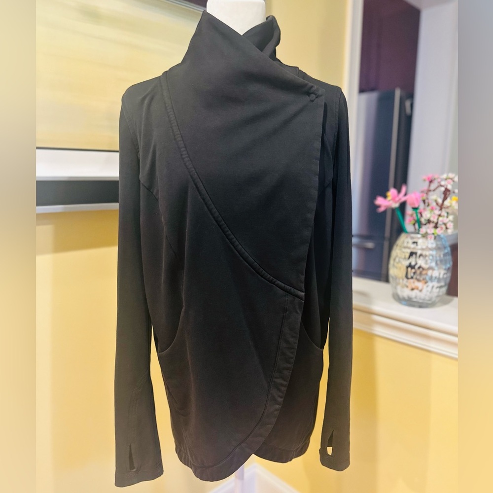 Lululemon Athletica Cardigan Sweater- Black- women’s Size 8